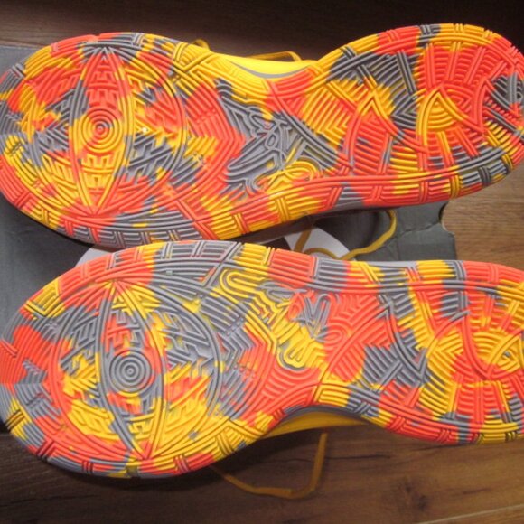 Nike (Size 11) Kyrie 6 Preheat Beijing - Picture 5 of 9